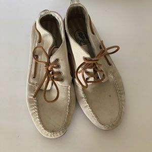 Sperry lace flat